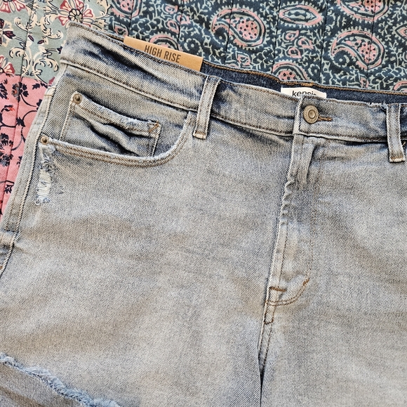 NWT Kensie Jeans shorts wonans size 14/32 high rise distressed lightwash summer - Picture 5 of 6